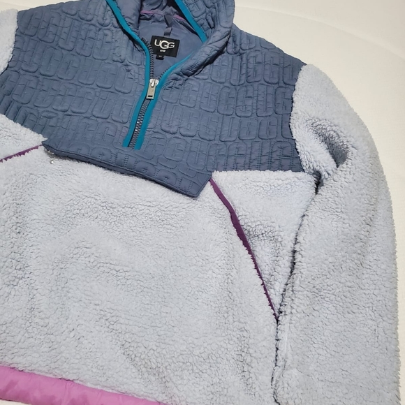 Sweater - Picture 3 of 5